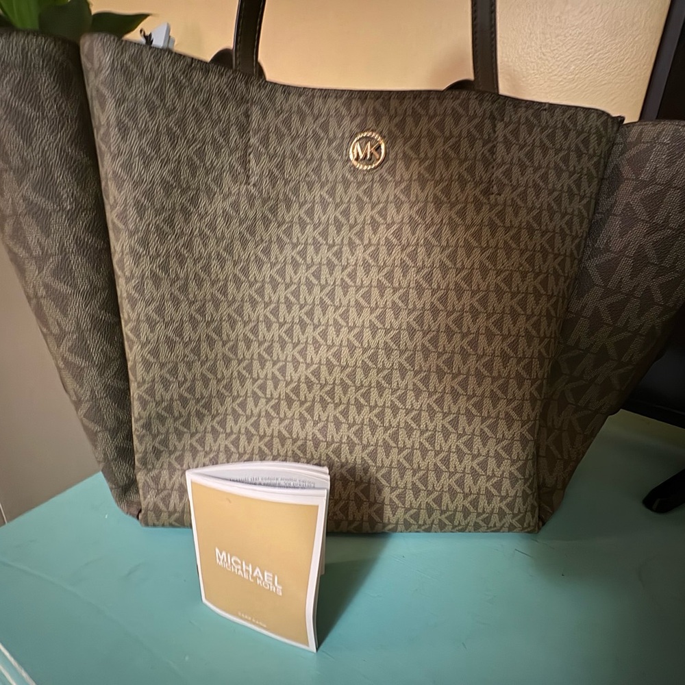 Michael Kors Signature Brown Tote